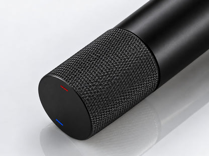 Mitigeur lavabo laiton poignée moletée noir mat – détail de la poignée moletée